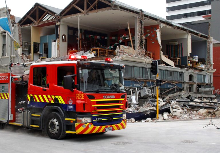 Νέα Ζηλανδία: Ανασύρθηκαν τα δύο πρώτα πτώματα των ενοίκων που έχασαν τη ζωή τους στην πυρκαγιά σε ξενοδοχείο