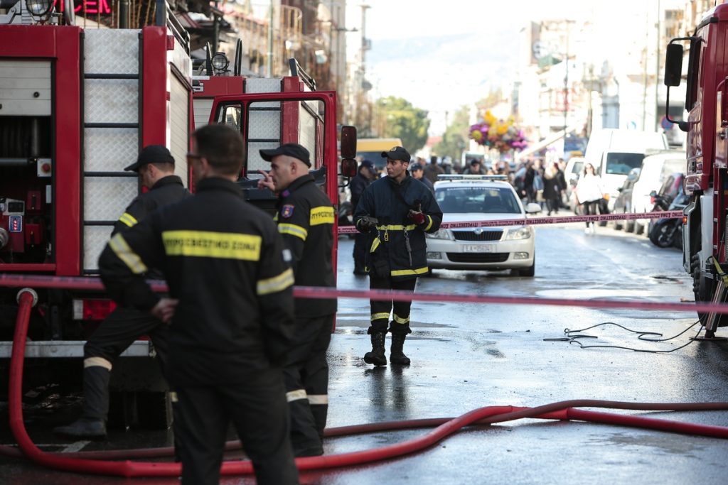 Φωτιά σε κτίριο – Μεγάλη κινητοποίηση της πυροσβεστικής