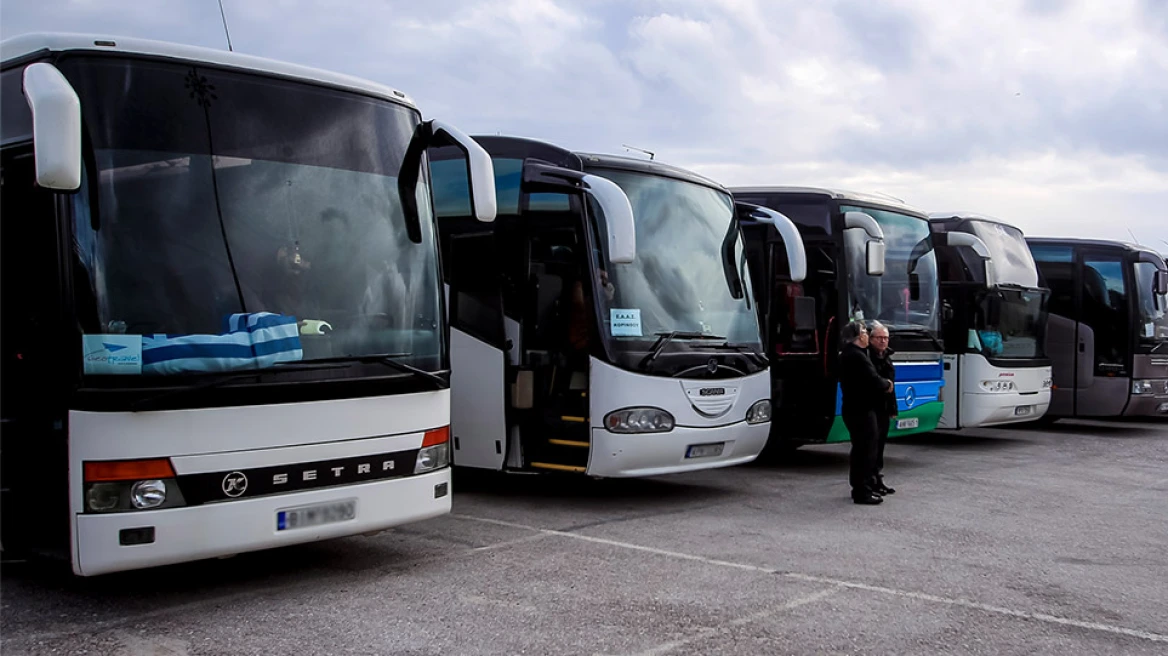Μετανάστρια ήταν κρυμμένη στην τουαλέτα τουριστικού λεωφορείου