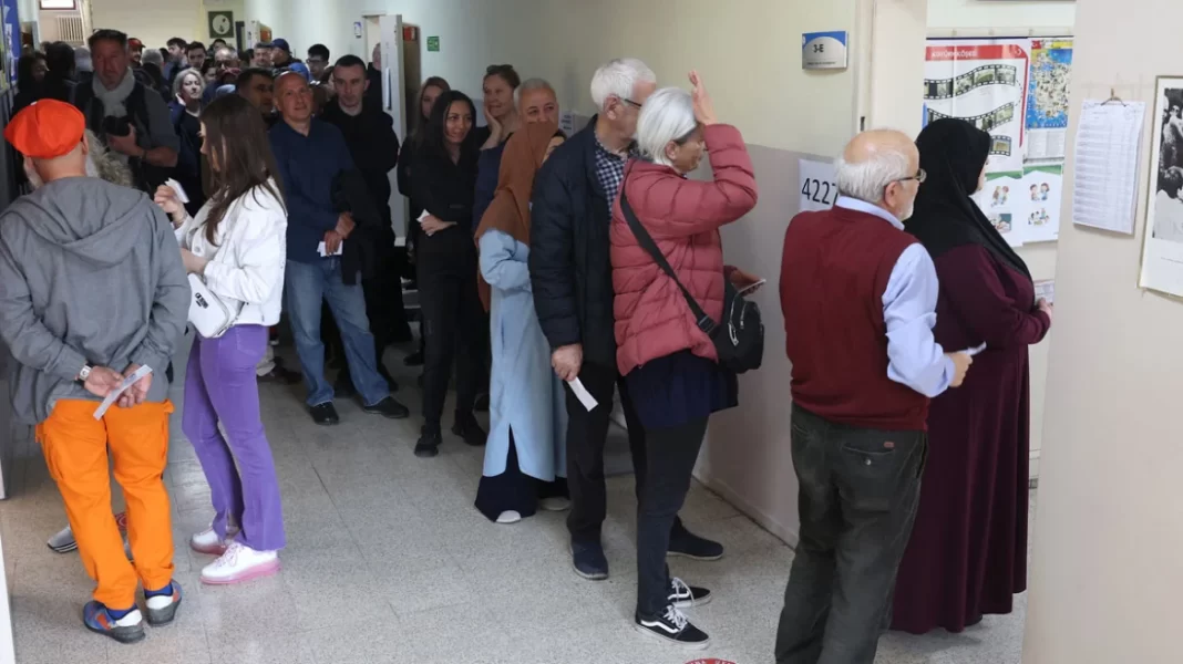 Εκλογές στην Τουρκία: Μεγάλη η συμμετοχη – Φόβοι για επεισόδια μετά το αποτέλεσμα