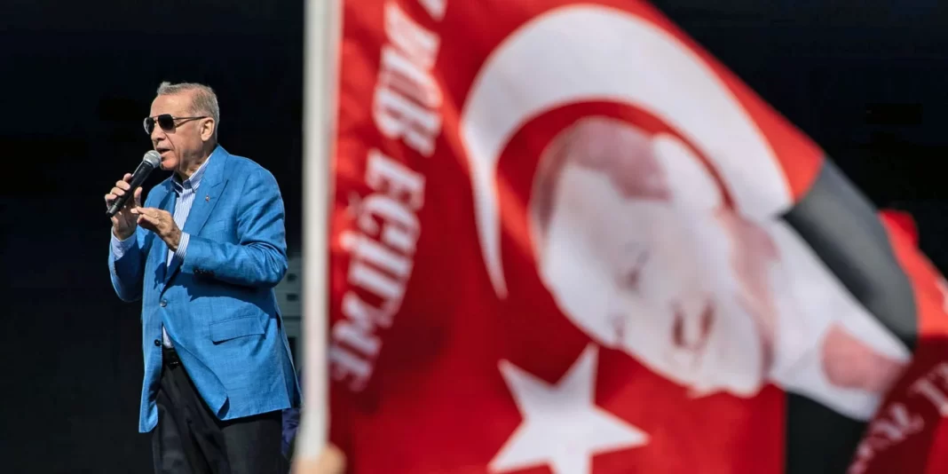 Ανάλυση FT: H Δύση προετοιμάζεται για παράταση του «πονοκεφάλου» Ερντογάν