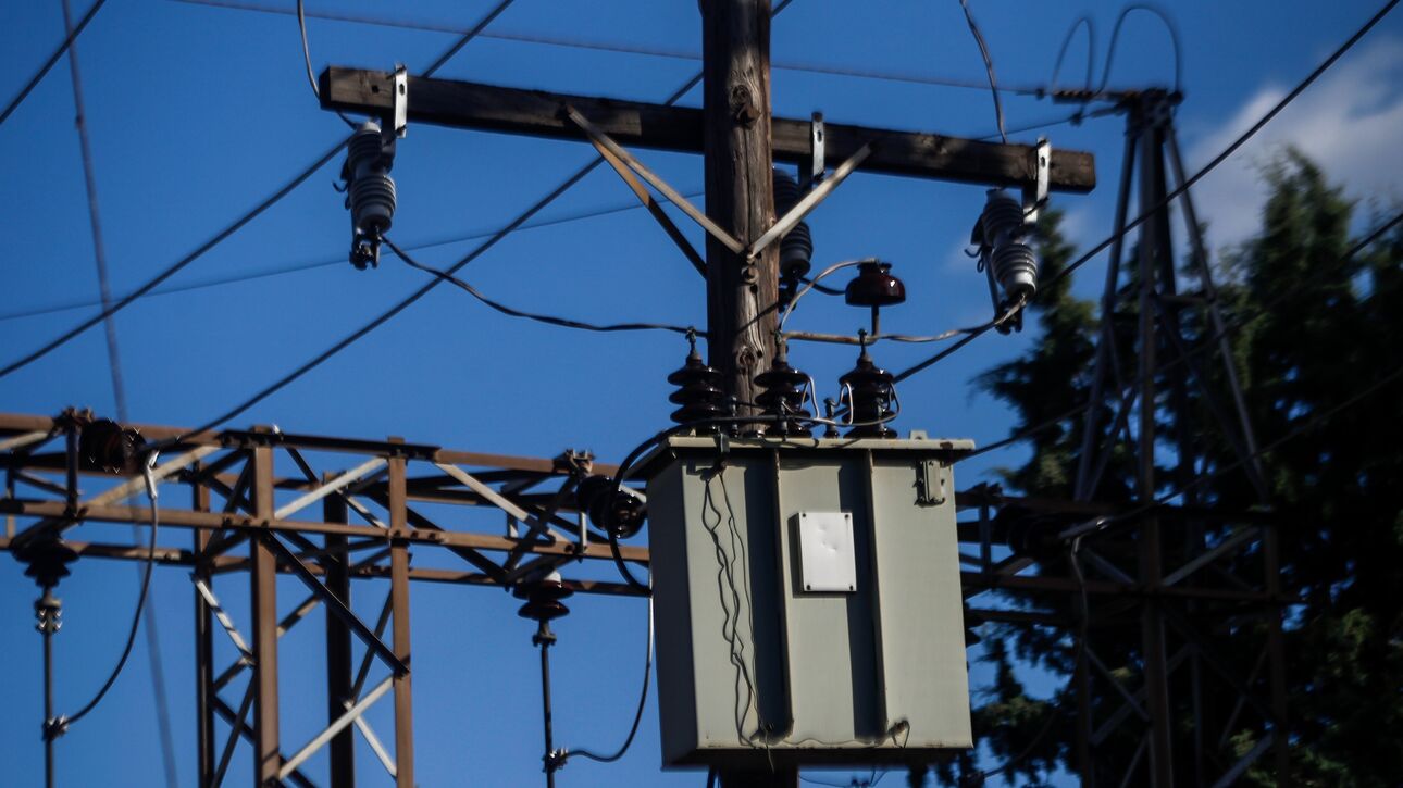 Έκρηξη σε υπόγειο υποσταθμό της ΔΕΗ