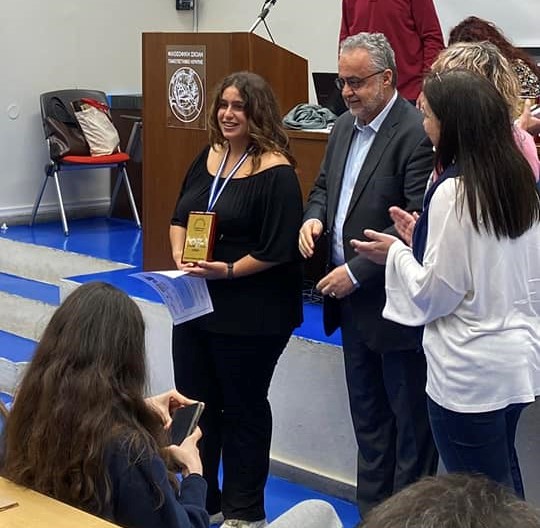 Η Ελευθερία Ξεξάκη πρώτη στους 5ους Παγκρήτιους Μαθητικούς αγώνες Ρητορικής Τέχνης στο αγώνισμα του αυθόρμητου λόγου.