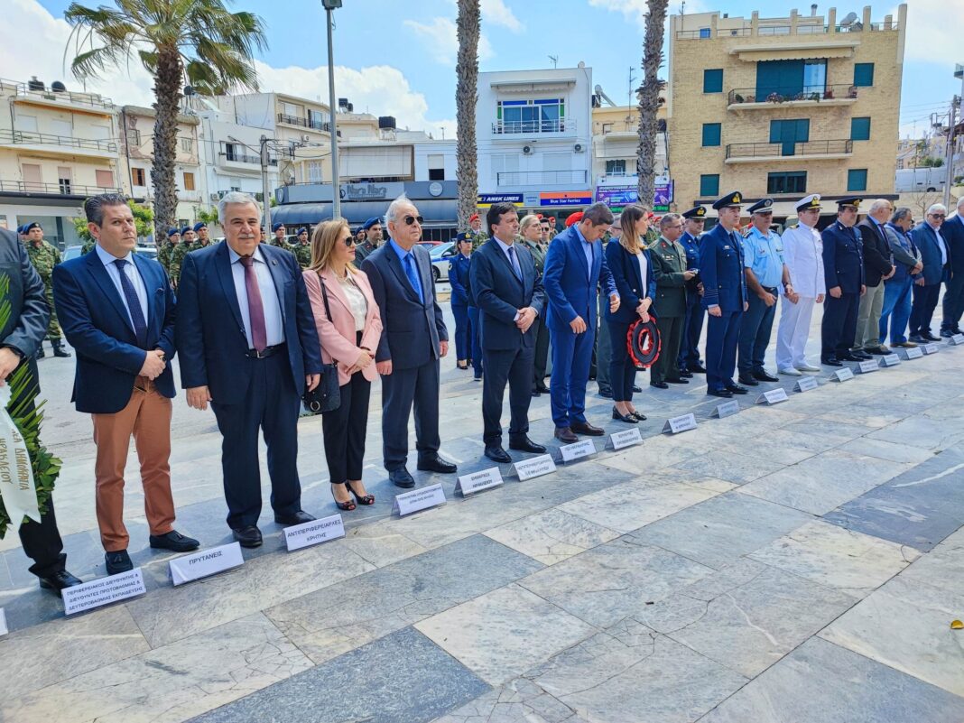 Στις εκδηλώσεις της 82ης Επετείου της Μάχης της Κρήτης ο Δήμαρχος Ηρακλείου Βασίλης Λαμπρινός