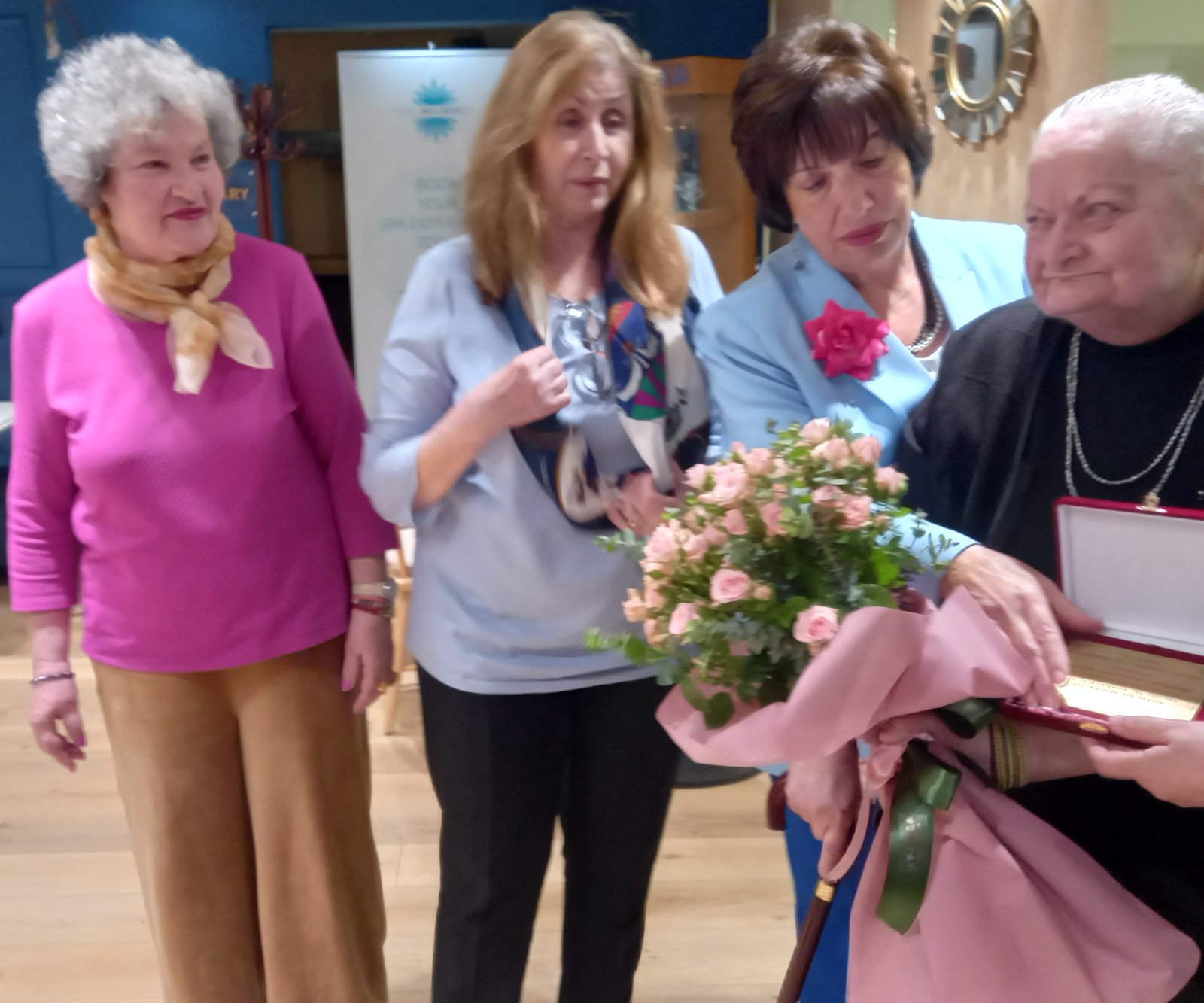 Σε κλίμα συγκίνησης η βράβευση της Έλλης Χαριτοπούλου-Κριτσωτάκη