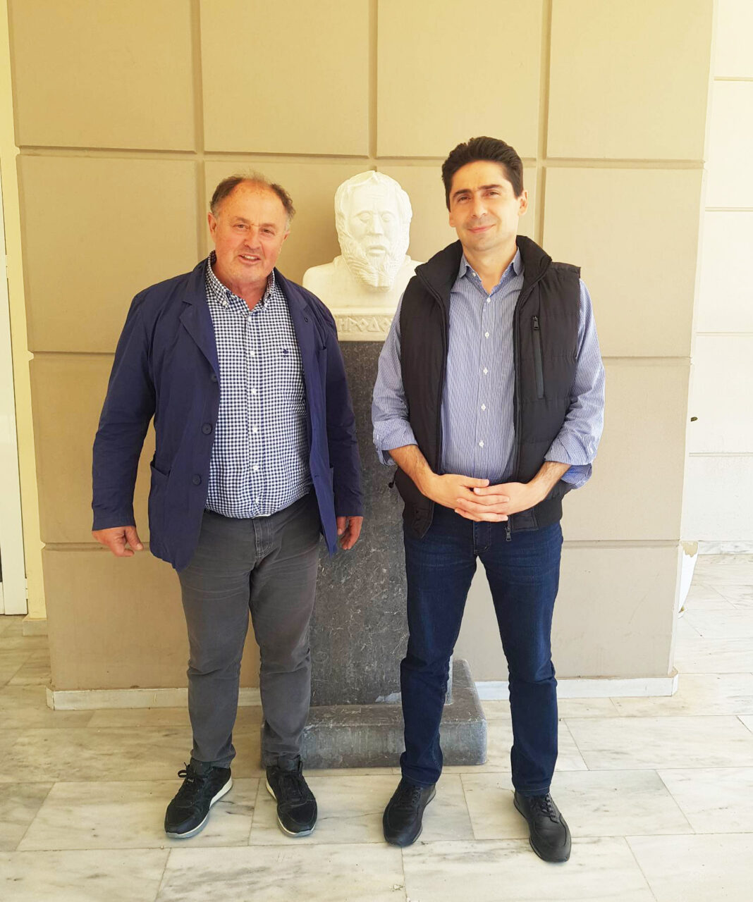 Συνάντηση του Γιώργου Ξυλούρη με τον Πρόεδρο της Τοπικής Κοινότητας Ν. Αλικαρνασσού