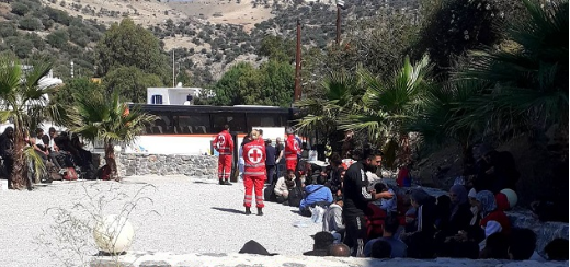 Στο Ηράκλειο οι 80 μετανάστες – Ανάμεσά τους μια έγκυος και παιδιά