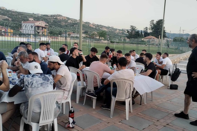 Είπαν καλό καλοκαίρι σε όμορφο κλίμα στον Γιούχτα (εικόνες)