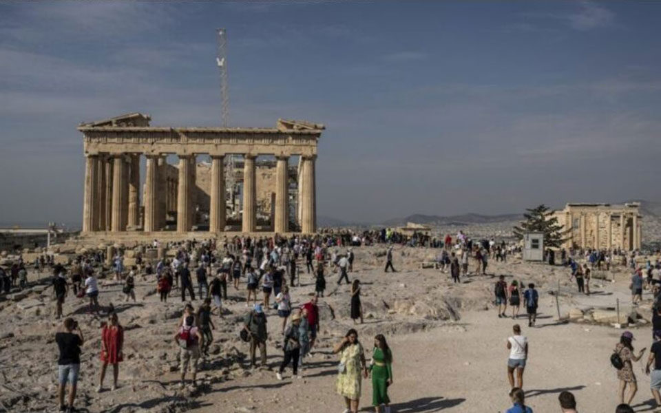 Προς νέο ρεκόρ εισπράξεων οδεύει ο ελληνικός τουρισμός