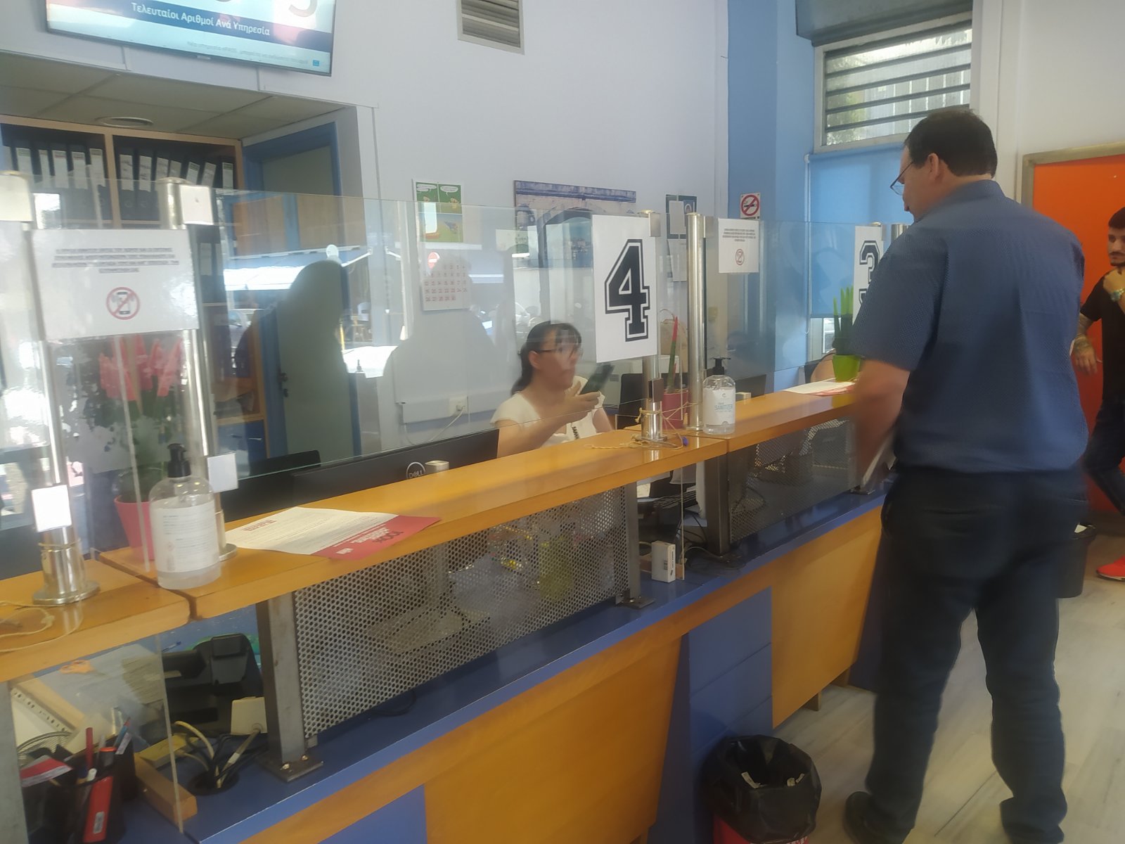 Περιοδείες των υποψήφιων βουλευτών του ΚΚΕ σε υπηρεσίες των Χανίων