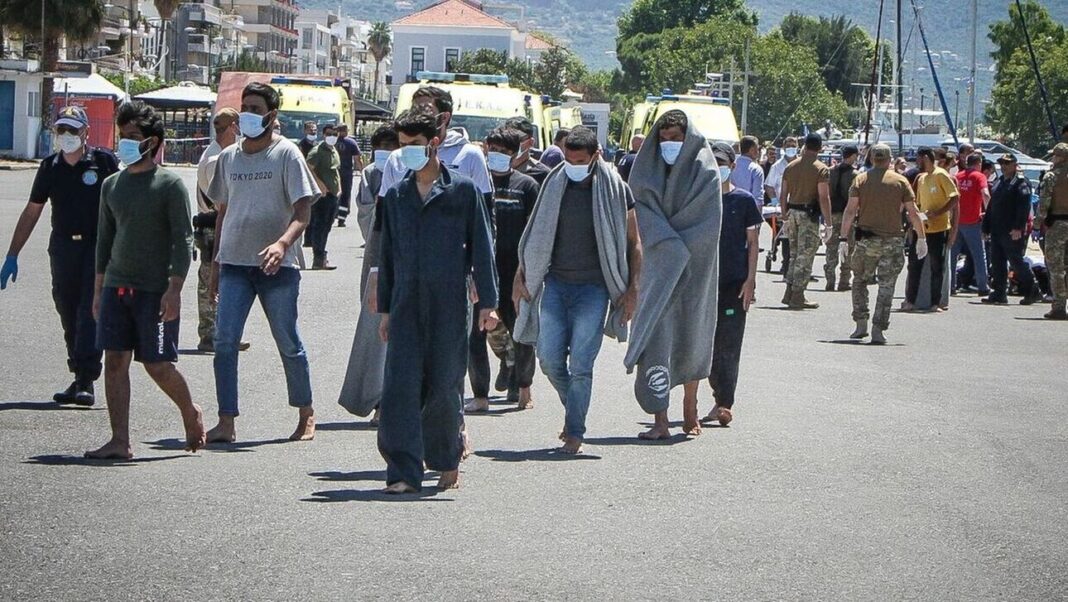 Ναυάγιο στην Πύλο: Βρήκε τον αδερφό του που νόμιζε ότι είχε πνιγεί – Η συγκινητική στιγμή