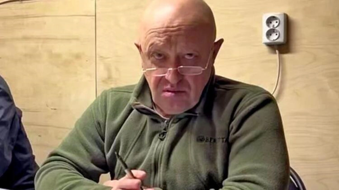 Ανταρσία της Wagner: Ο Πριγκόζιν παραμένει υπό έρευνα από την FSB, μεταδίδει η Κομερσάντ