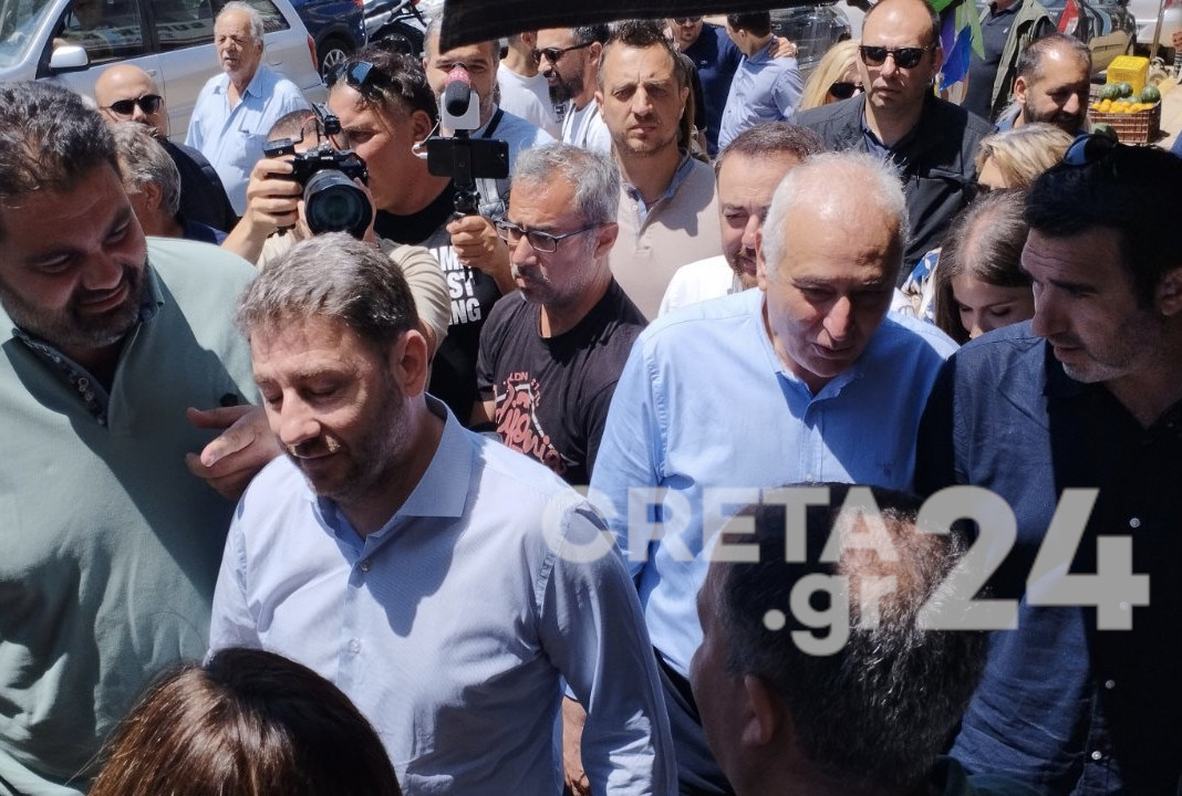 Στο Ηράκλειο ο Νίκος Ανδρουλάκης – Θερμή υποδοχή με ρακές και μαντινάδες