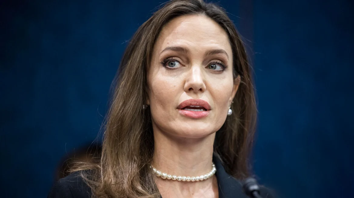 Αντζελίνα Τζολί για το ναυάγιο στην Πύλο: «Νιώθω αηδιασμένη από τα νέα»