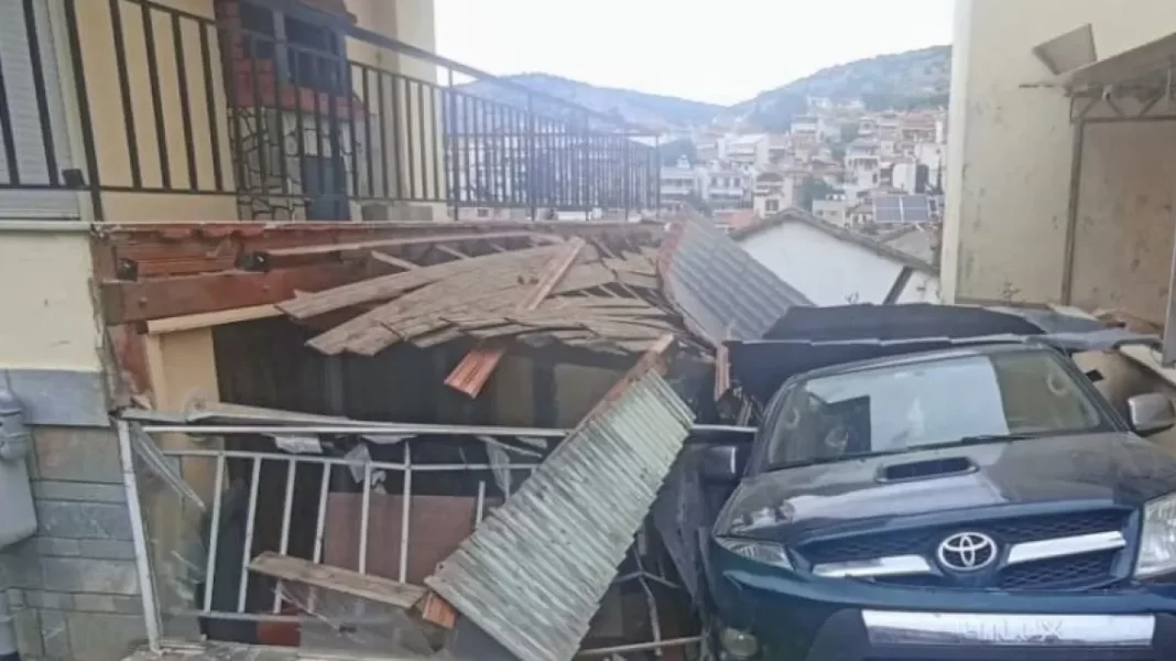 Αυτοκίνητο… προσγειώθηκε σε αυλή σπιτιού