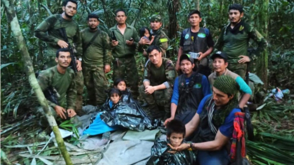 «Πεινάω, η μαμά μου πέθανε»: Bίντεο από τη διάσωση των τεσσάρων παιδιών στη ζούγκλα της Κολομβίας