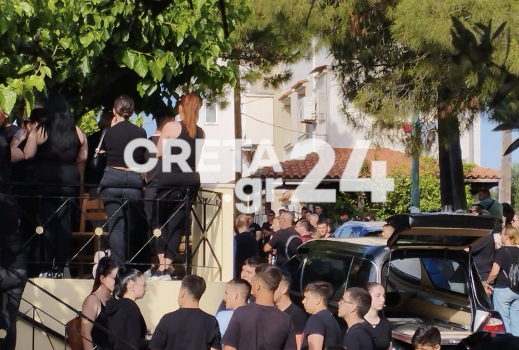 Ηράκλειο: Σπαραγμός στο τελευταίο αντίο στον 16χρονο Νικόλα