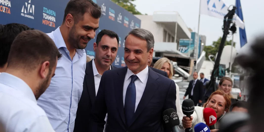 Στελέχη ΝΔ μετά το exit poll: Εξασφαλίζουμε ασφαλή αυτοδυναμία -Νιώθουμε ακόμη μεγαλύτερη ευθύνη