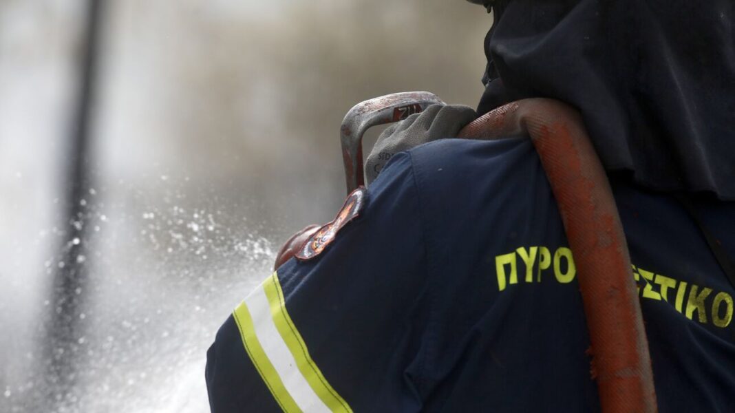 Υπό μερικό έλεγχο τα πύρινα μέτωπα σε Μέθανα και Ρόδο