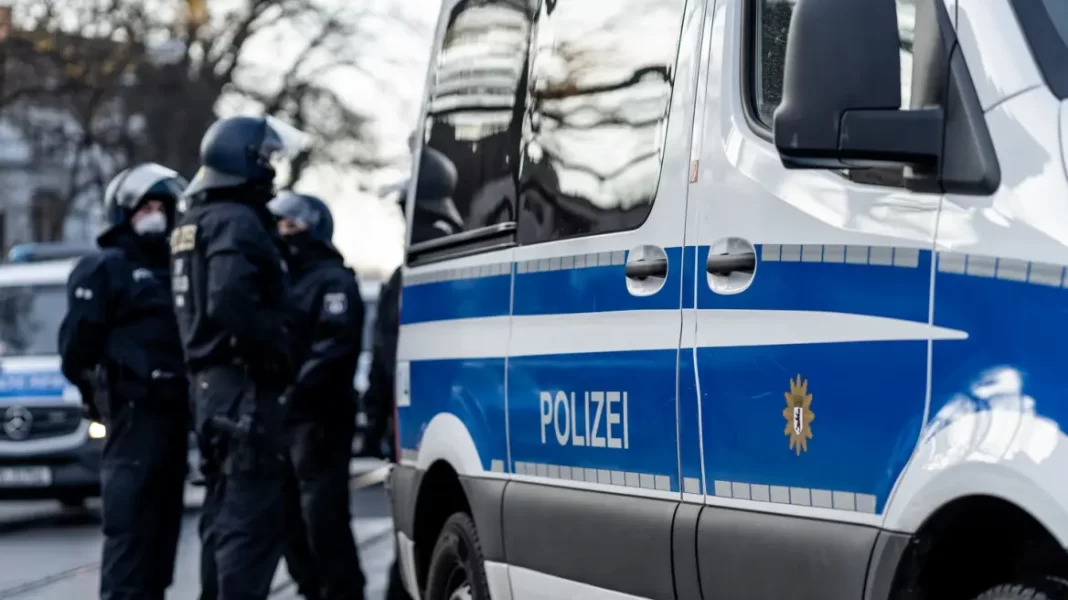 Γερμανία: Νέες έφοδοι σε σπίτια μελών της ακροδεξιάς οργάνωσης «Πολίτες του Ράιχ»