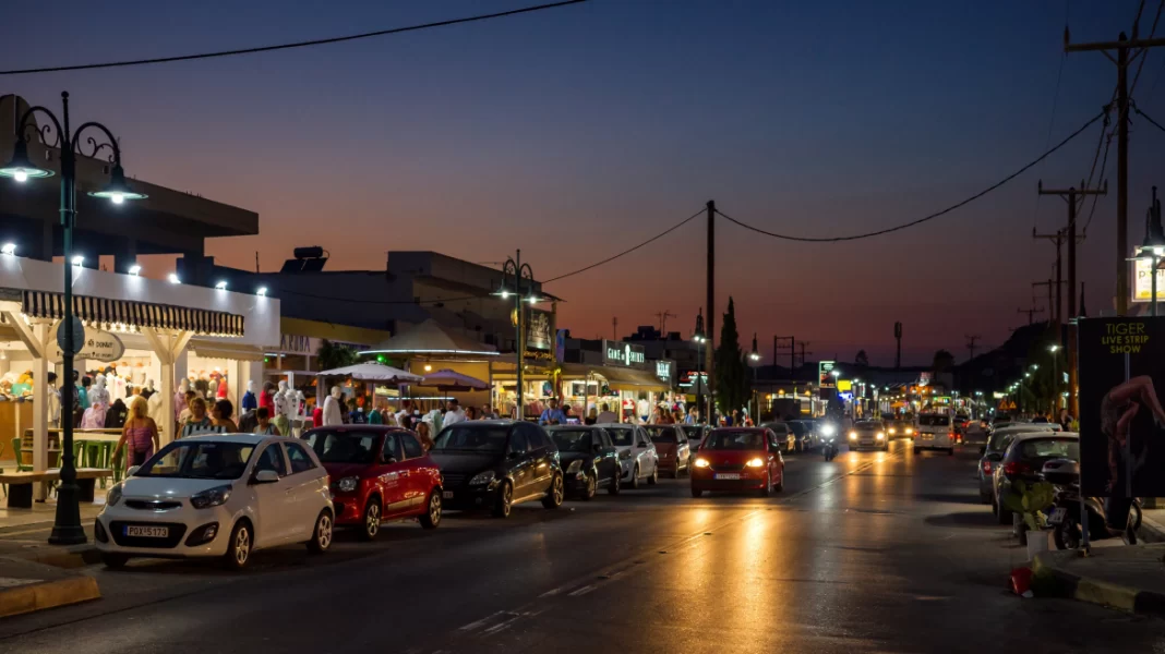 Τουρίστρια αντιλήφθηκε ότι τη βιντεοσκοπούσαν ενώ έκανε σεξ