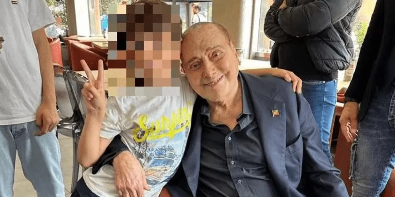 Η τελευταία φωτογραφία του Σίλβιο Μπερλουσκόνι, την Παρασκευή -Αγνώριστος και καταβεβλημένος