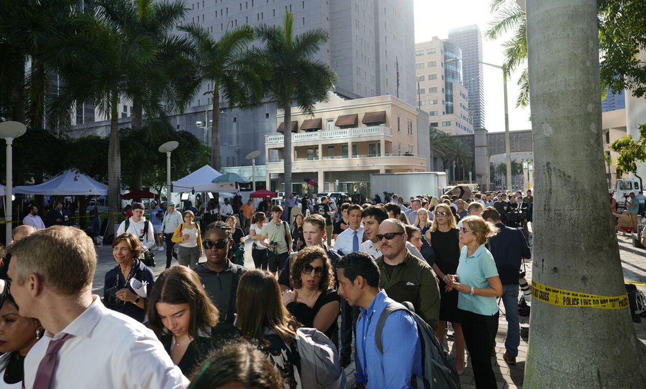 Μαϊάμι: Χαμός έξω από το δικαστήριο για τον Τραμπ – Συγκέντρωση χιλιάδων οπαδών του