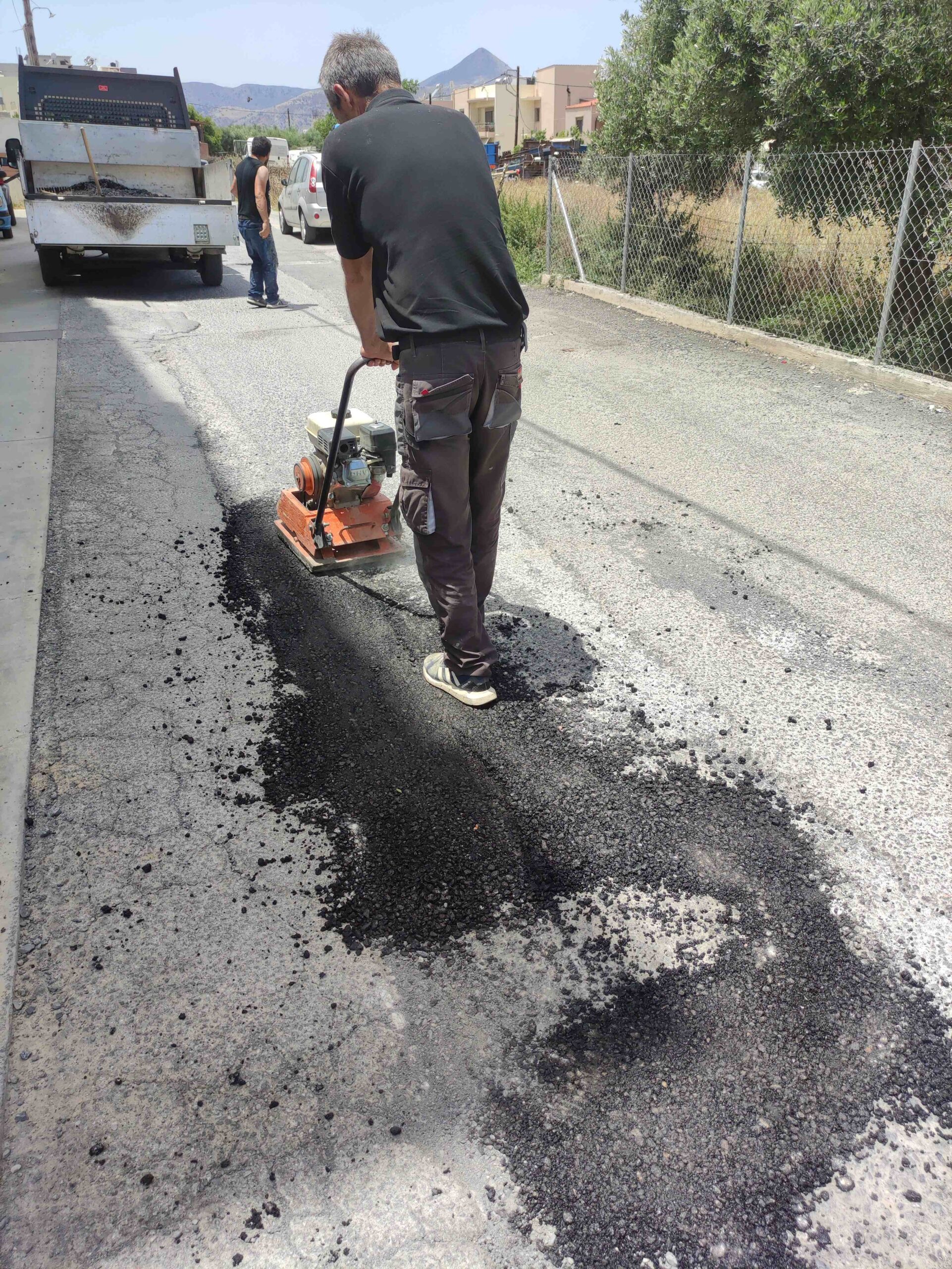 Μαλεβίζι: Εργασίες αποκατάστασης φθορών και καθιζήσεων σε δρόμους