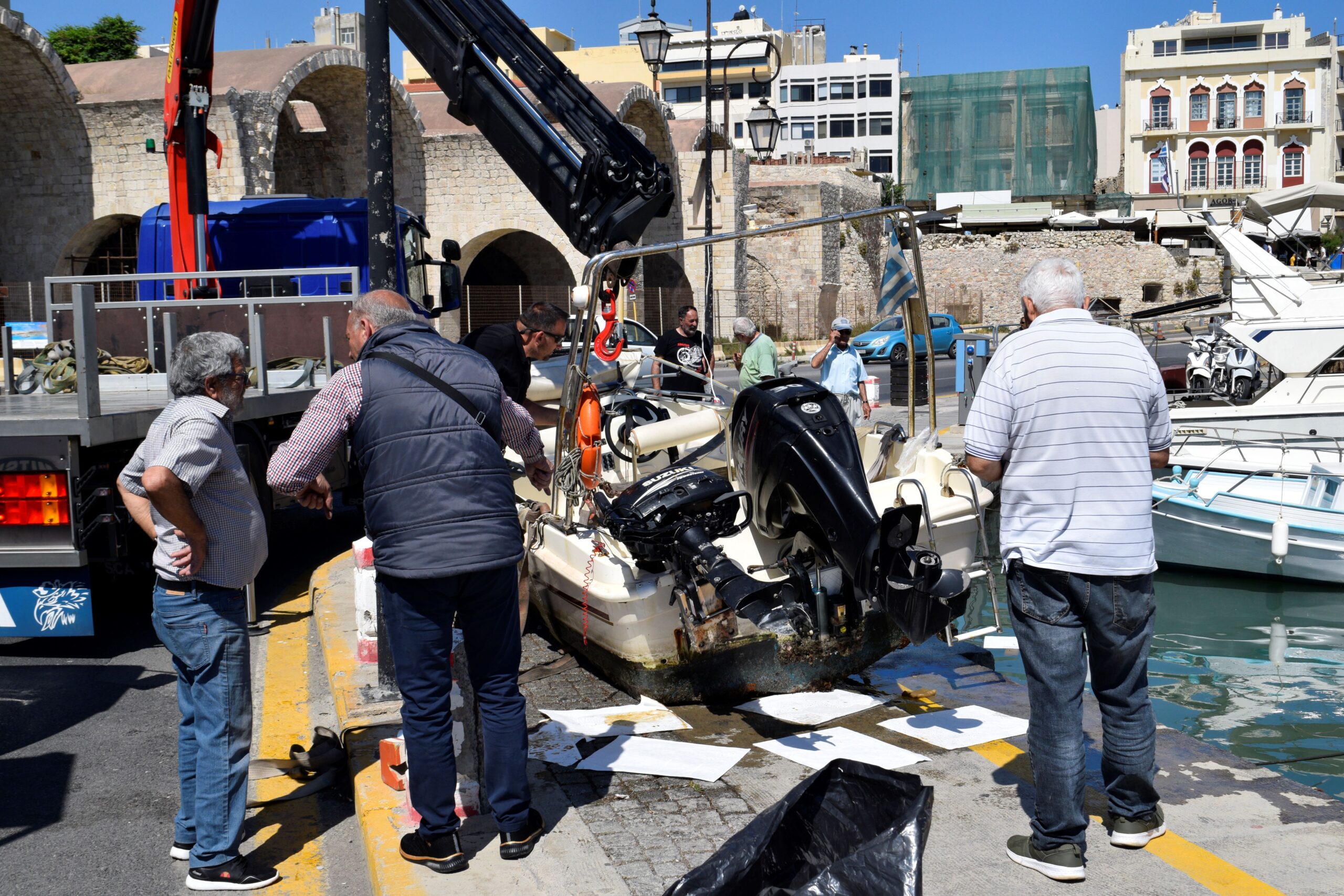 Με επιτυχία ο καθαρισμός στο Λιμάνι του Ηρακλείου