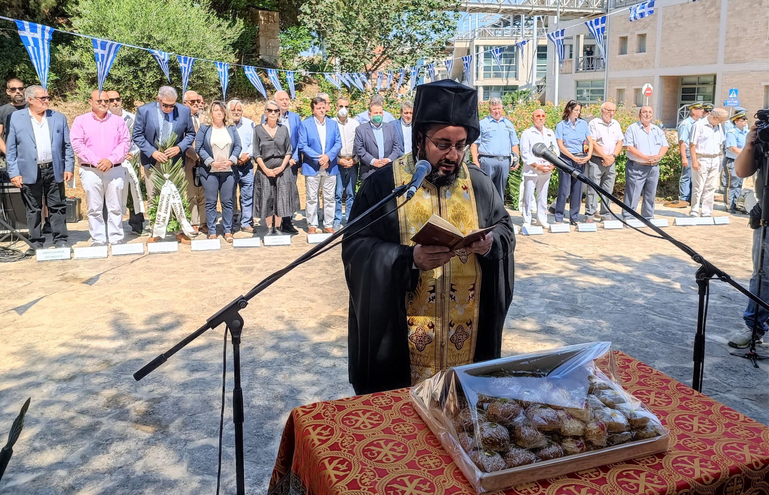 Τελετή μνήμης για τους ομήρους στη Στοά Μακάσι