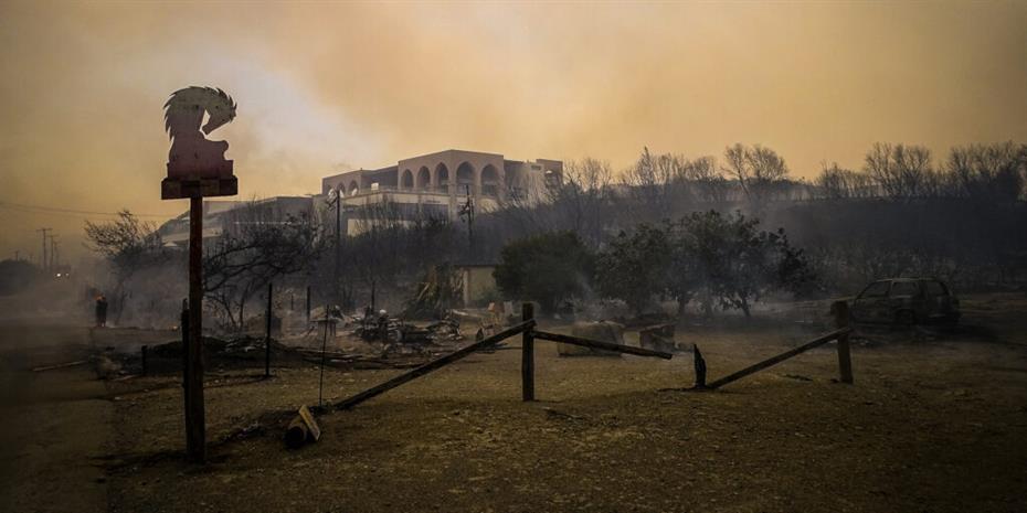 Πυρκαγιά στη Ρόδο: Μετρά τις πληγές του (και) ο τουρισμός