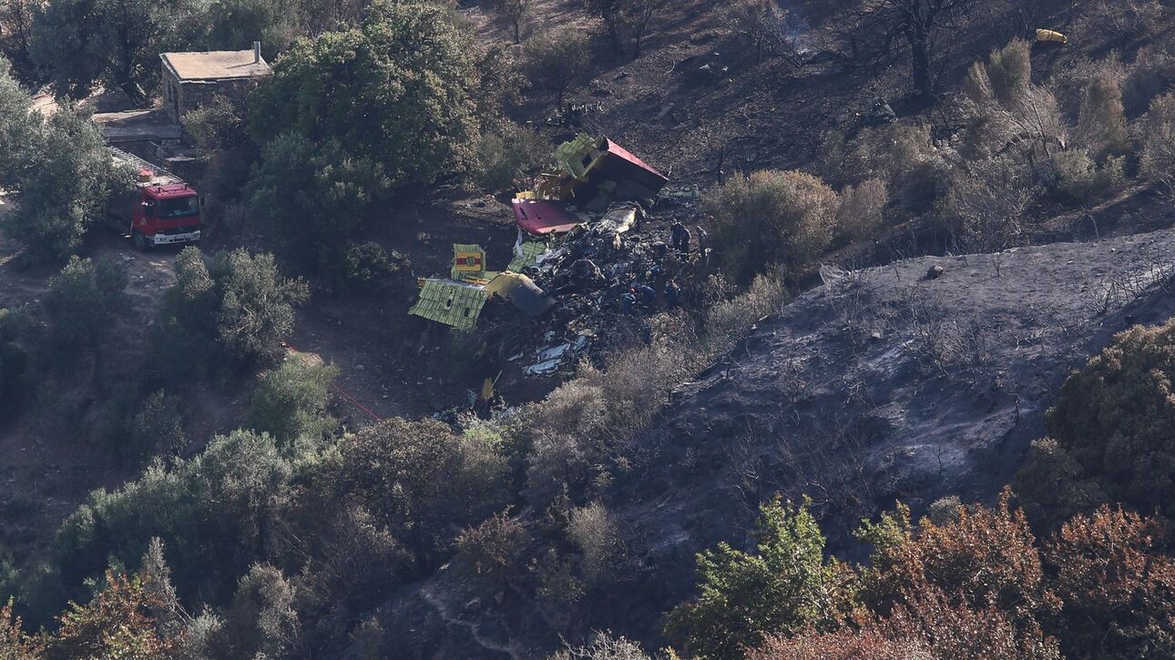 Συντριβή Καναντέρ: Τι ερευνούν οι πραγματογνώμονες – Τα τελευταία λόγια των πιλότων