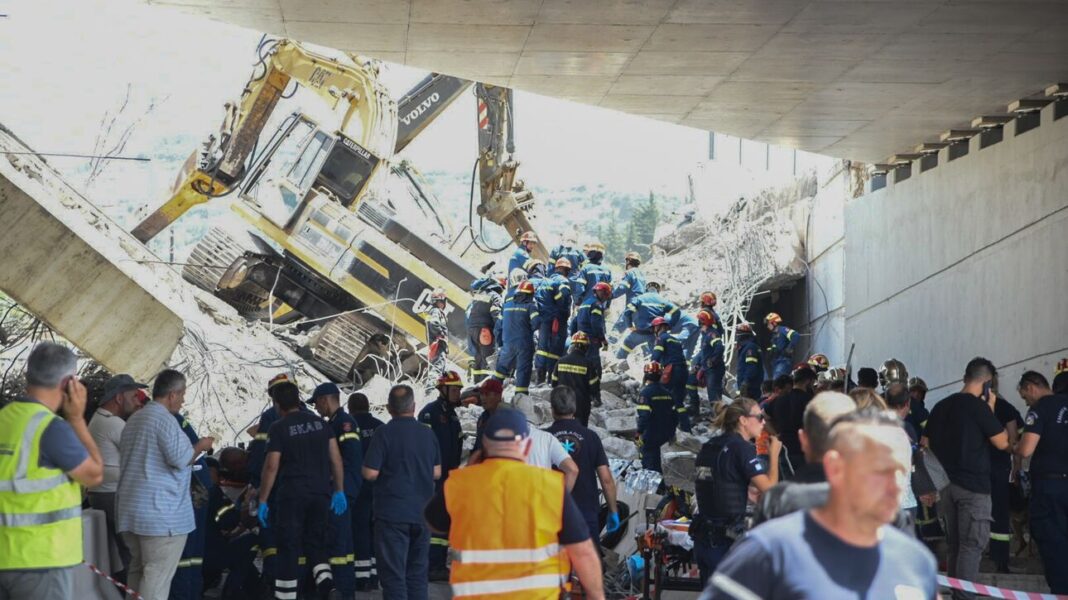 Πάτρα: Στους 14 έφτασαν οι τραυματίες από την πτώση γέφυρας – Συνεχίζονται οι έρευνες στα συντρίμμια