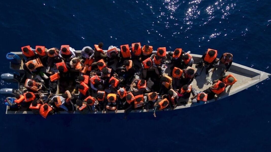 ΕΕ: 14 εκατ. ευρώ για τη βελτίωση των συνθηκών υποδοχής προσφύγων στη Λαμπεντούζα