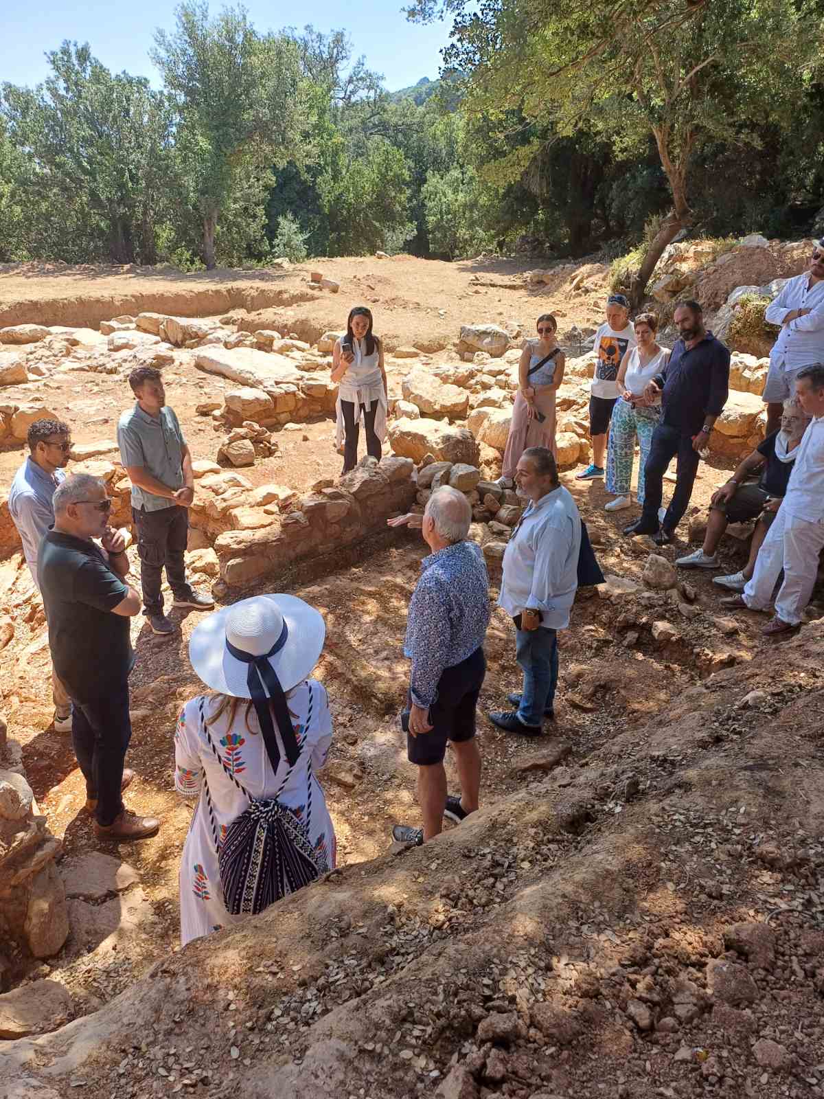 Σημαντικές προσωπικότητες από το χώρο της τέχνης και του πολιτισμού στο Οροπέδιο Λασιθίου