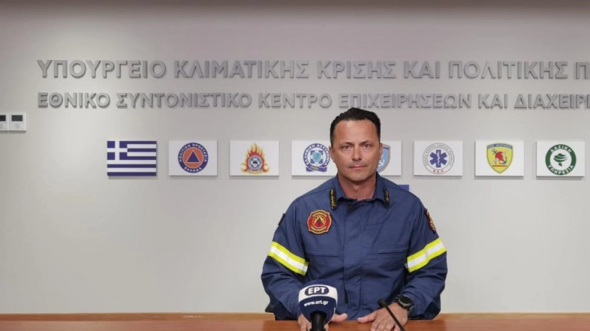 Αρτοποιός: Προχωράει η απομάκρυνση πληθυσμού στη Νέα Αγχίαλο, παραμένει ακραίος ο κίνδυνος πυρκαγιάς