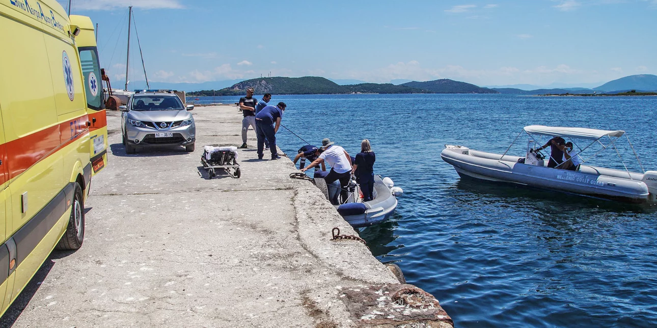 Σοκ: Παράλυτος στα πόδια έμεινε ο 19χρονος που έκανε βουτιά από προβλήτα