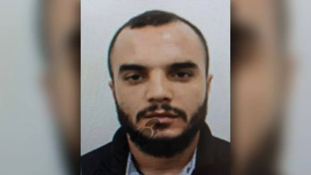 Αυτός είναι ο άνδρας που «γάζωσαν» έξω από την πολυκατοικία του