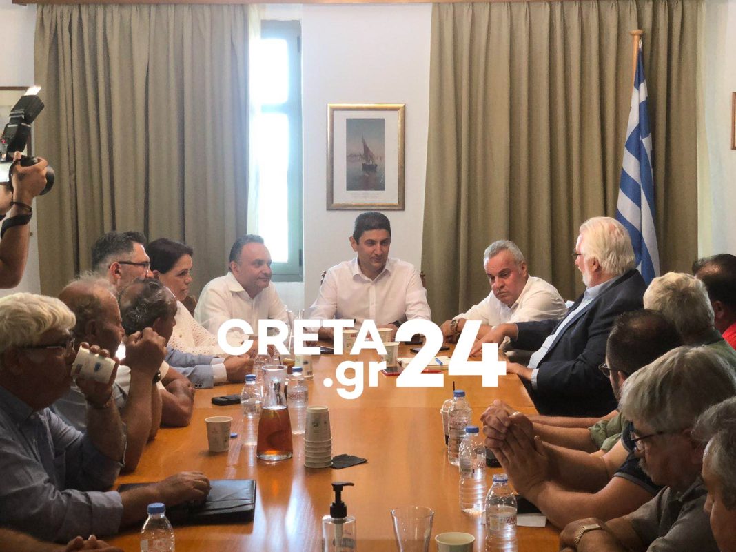 Συνάντηση Αυγενάκη με εκπροσώπους των συλλόγων επαγγελματιών αλιέων Κρήτης