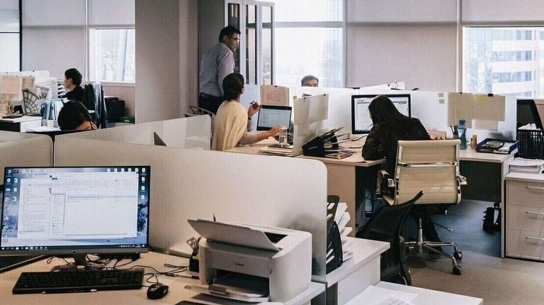 Δημόσιοι Υπάλληλοι: Οι μισθολογικές αυξήσεις με το νέο νομοσχέδιο
