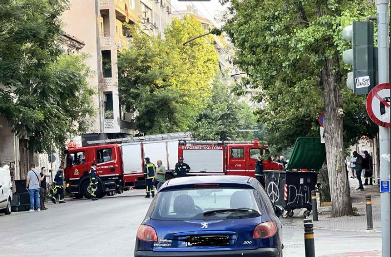 Έκρηξη στo κέντρο της Αθήνας έξω από την τεκτονική Στοά – Στο σημείο πυροτεχνουργοί