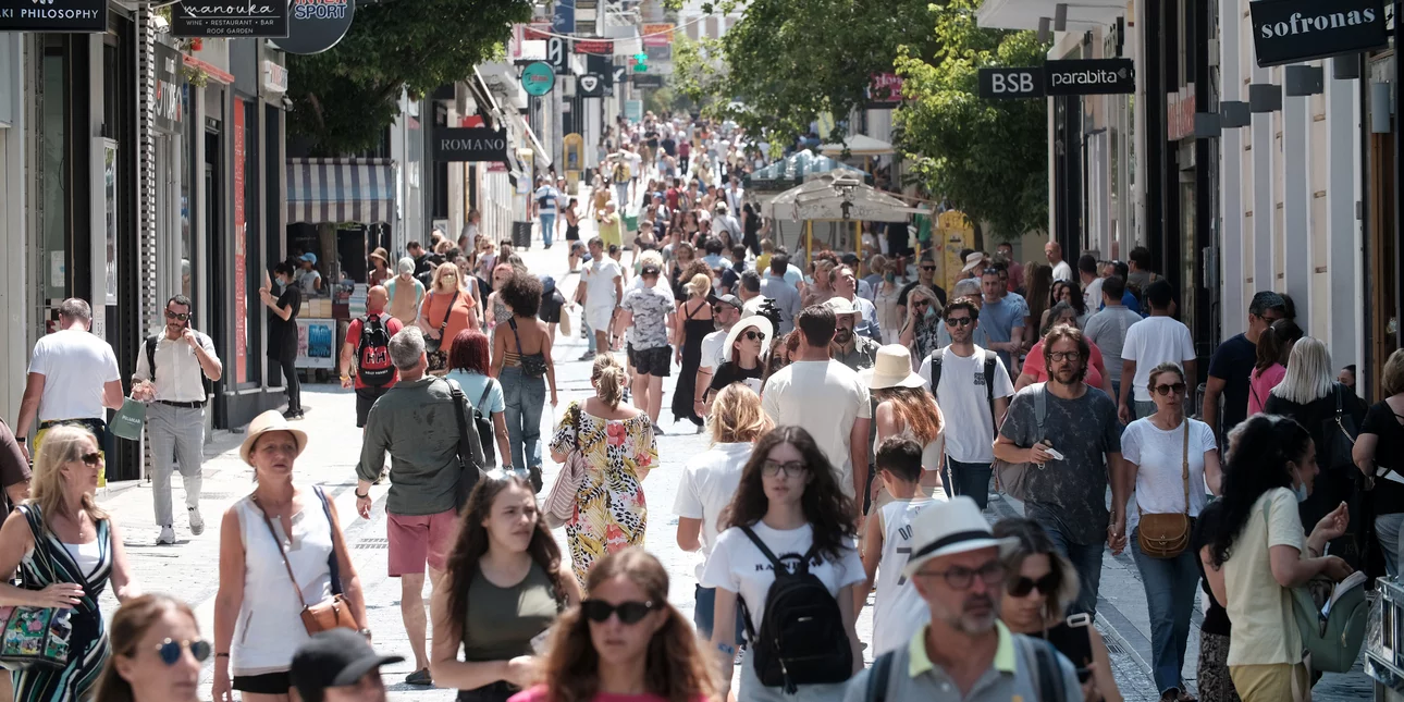 Θερινές εκπτώσεις 2023: Τι πρέπει να προσέξουν έμποροι και καταναλωτές