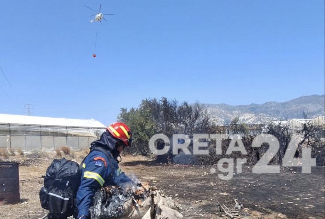 Κρήτη: Υπό έλεγχο η μεγάλη πυρκαγιά δίπλα σε οικισμό