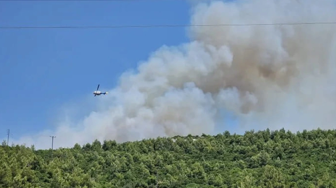 Φωτιά στο Μαρκόπουλο Ωρωπού: Καλύτερη η εικόνα από το πύρινο μέτωπο