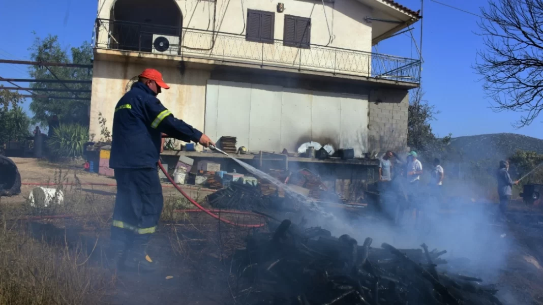 Προφυλακίστηκε ο 30χρονος που είχε ομολογήσει ότι έβαζε πυρκαγιές από πρόθεση