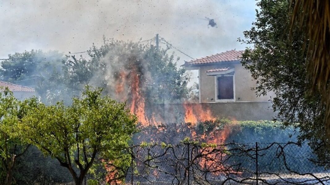 Βελτιωμένη η εικόνα στα μέτωπα σε Δερβενοχώρια, Λακωνία και Λουτράκι