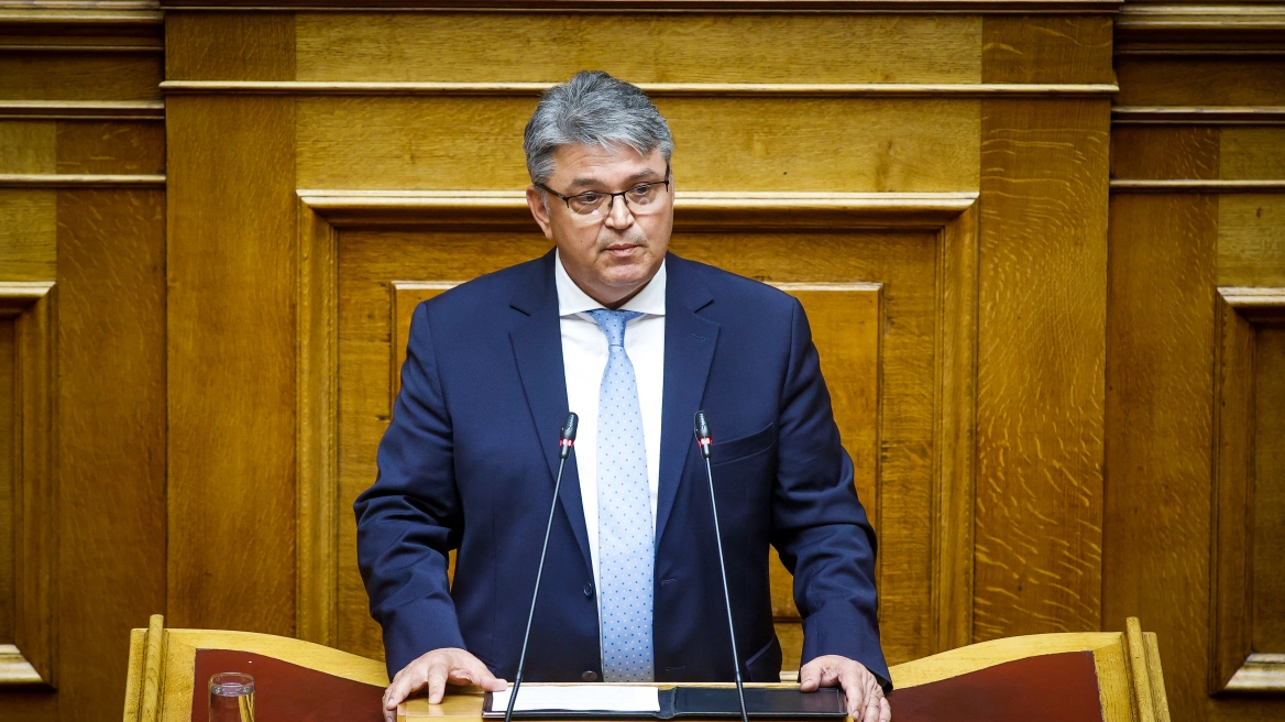 Νατσιός κατά των αμβλώσεων: Το υπουργείο Οικογένειας να προστατεύσει το αγέννητο παιδί