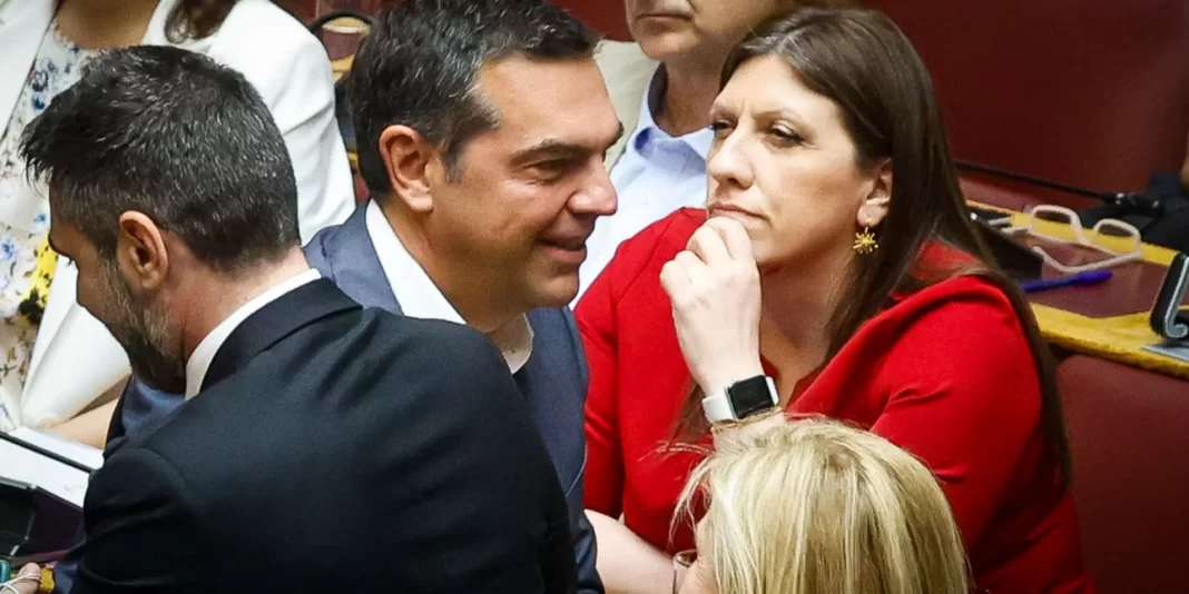 Το απίστευτο βλέμμα της Ζωής Κωνσταντοπούλου όταν συνάντησε τον Τσίπρα στη βουλή (εικόνες)