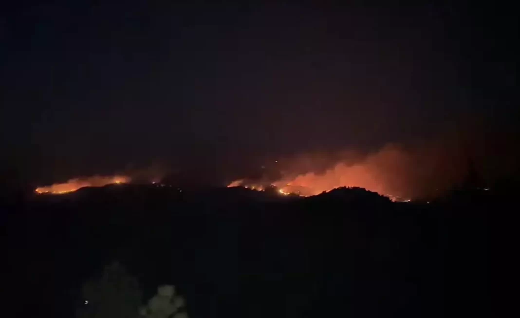 Ηράκλειο: Ολονύχτια μάχη με τις φλόγες – Ισχυρές Πυροσβεστικές δυνάμεις στο σημείο