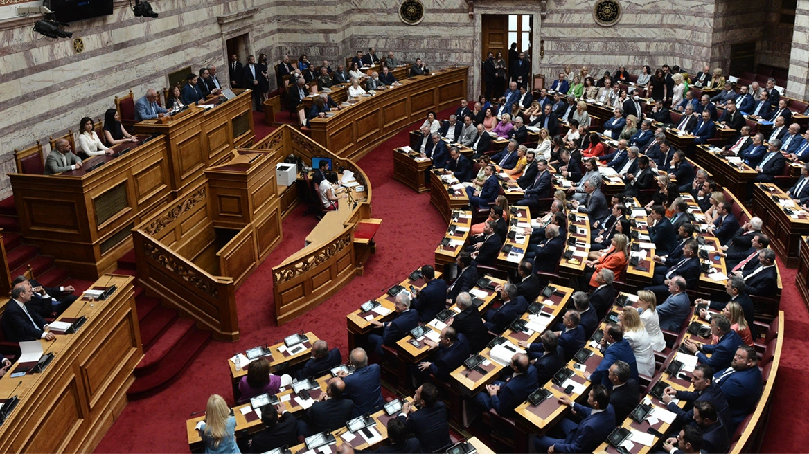 Η Βουλή εκλέγει πρόεδρο – Αντιδράσεις για τη χωροταξία των κοινοβουλευτικών ομάδων